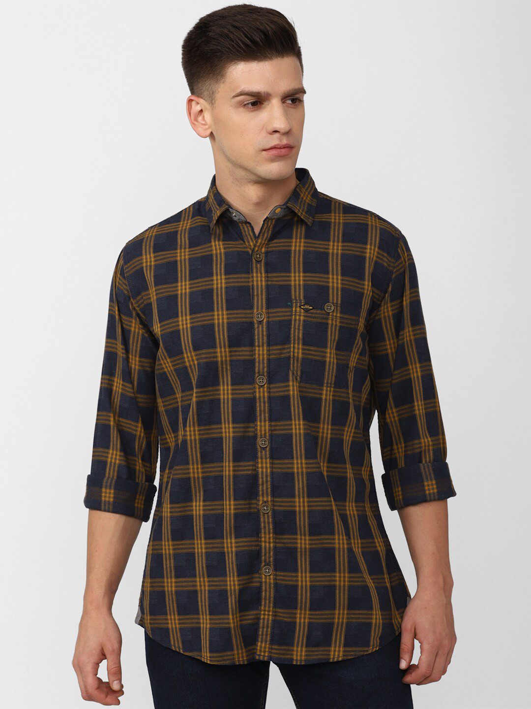 

VAN HEUSEN DENIM LABS Men Black Slim Fit Checked Pure Cotton Casual Shirt