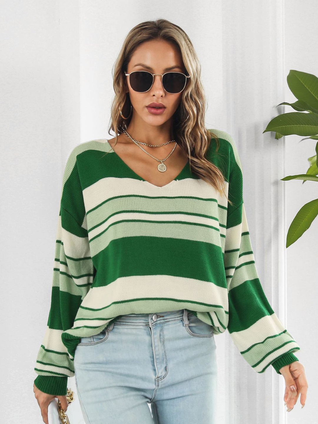 

StyleCast Women Green & Off White Striped Pullover Sweater