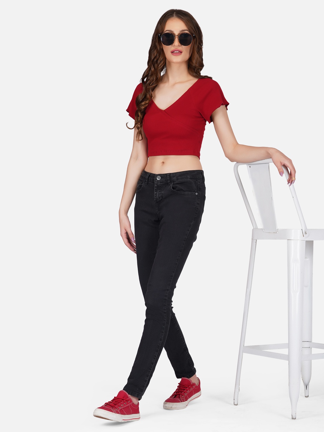 

Tinted Women Maroon V Neck Crop Top