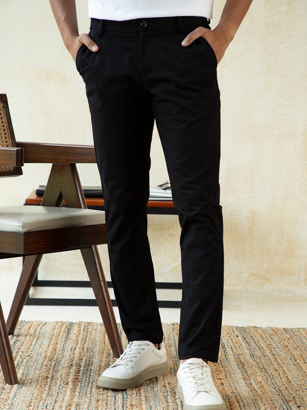 

Andamen Men Black Slim Fit Trousers