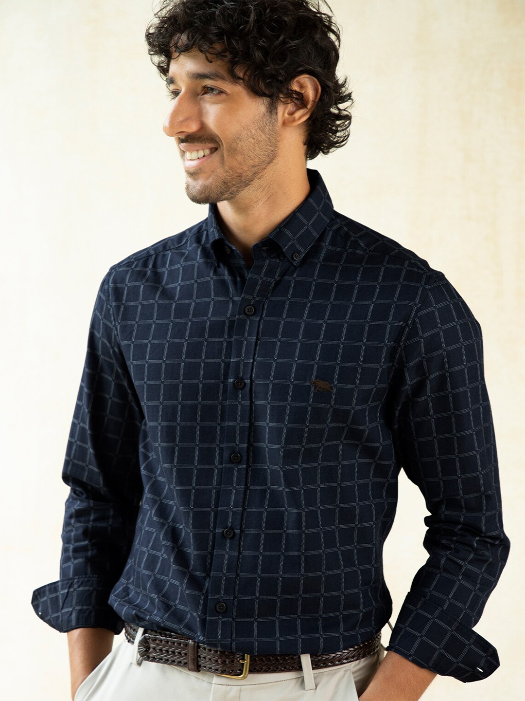 

Andamen Men Navy Blue Classic Slim Fit Windowpane Checks Checked Casual Shirt