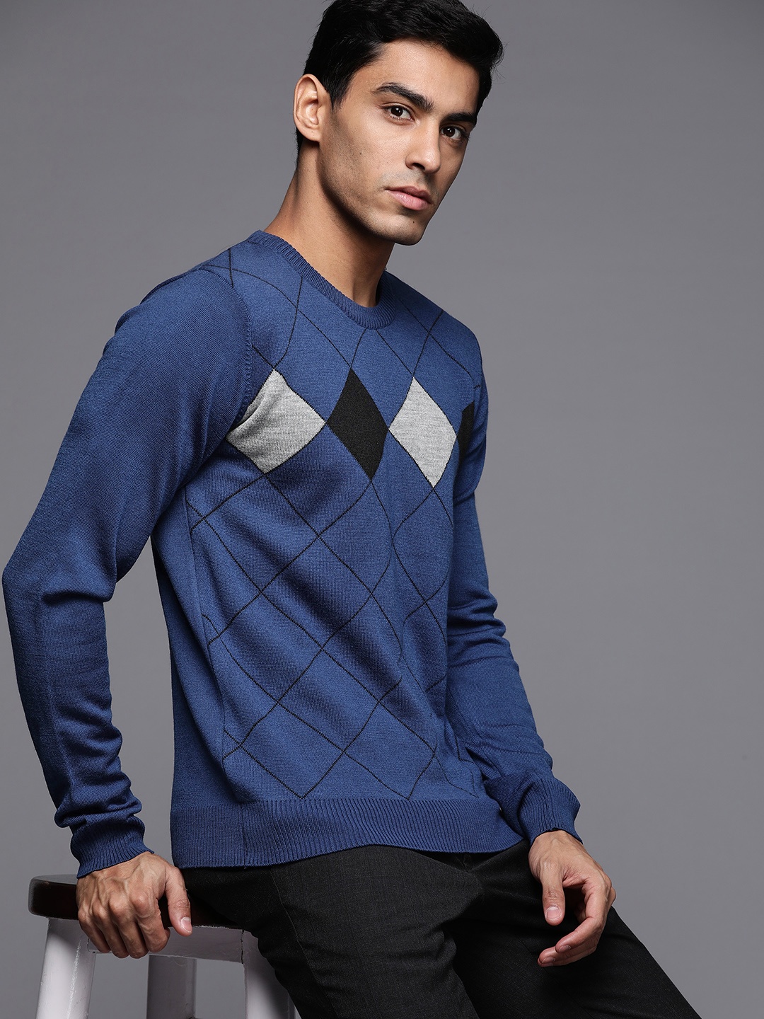 

Raymond Men Navy Blue Geometric Pullover