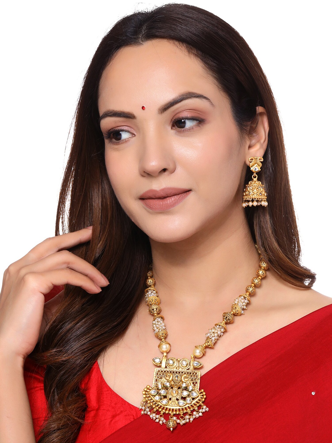 

Yellow Chimes Gold-Plated White Moti Beaded Jewellery Set