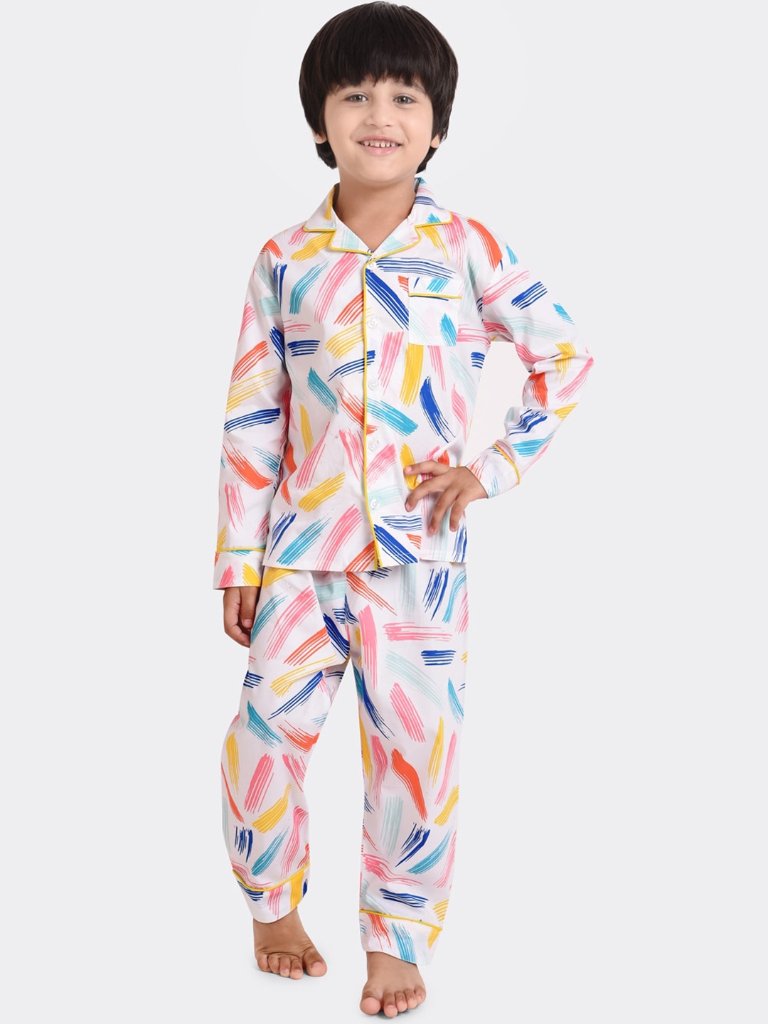 

KOOCHI POOCHI Kids White & Pink Printed Night suit