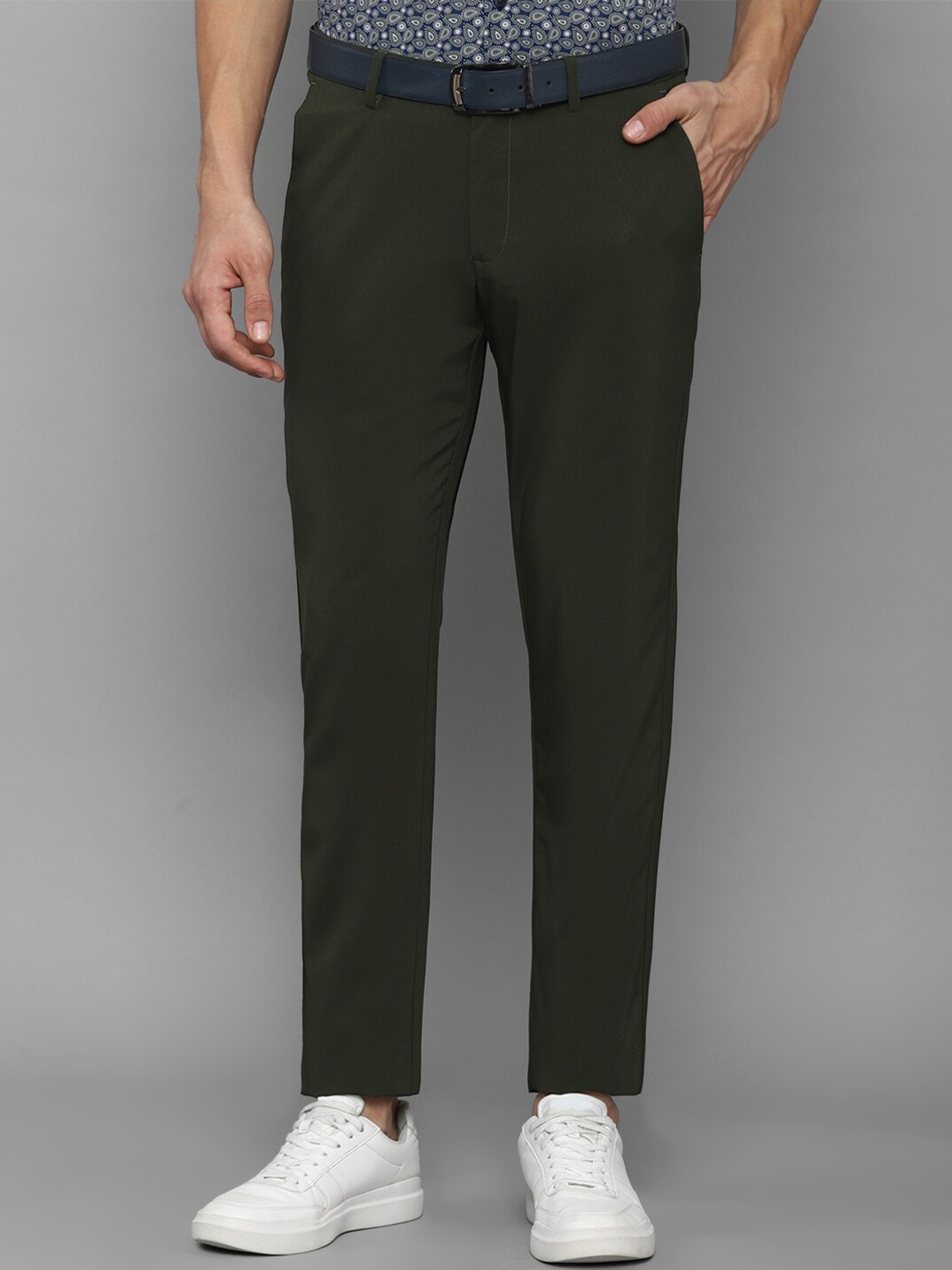 

Allen Solly Men Olive Green Slim Fit Trousers