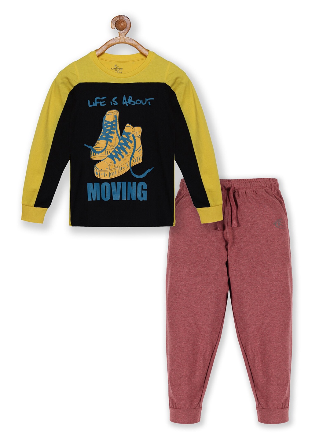

KiddoPanti Boys Black & Red Printed Pure Cotton T-shirt & Tract Pant