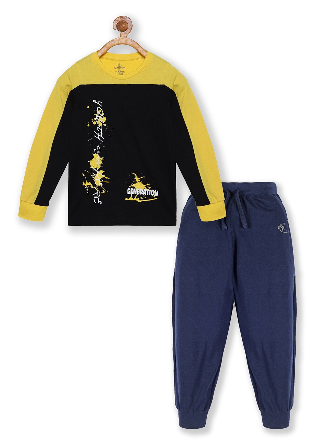 

KiddoPanti Boys Black & Yellow Printed Pure Cotton T-shirt with Trouser