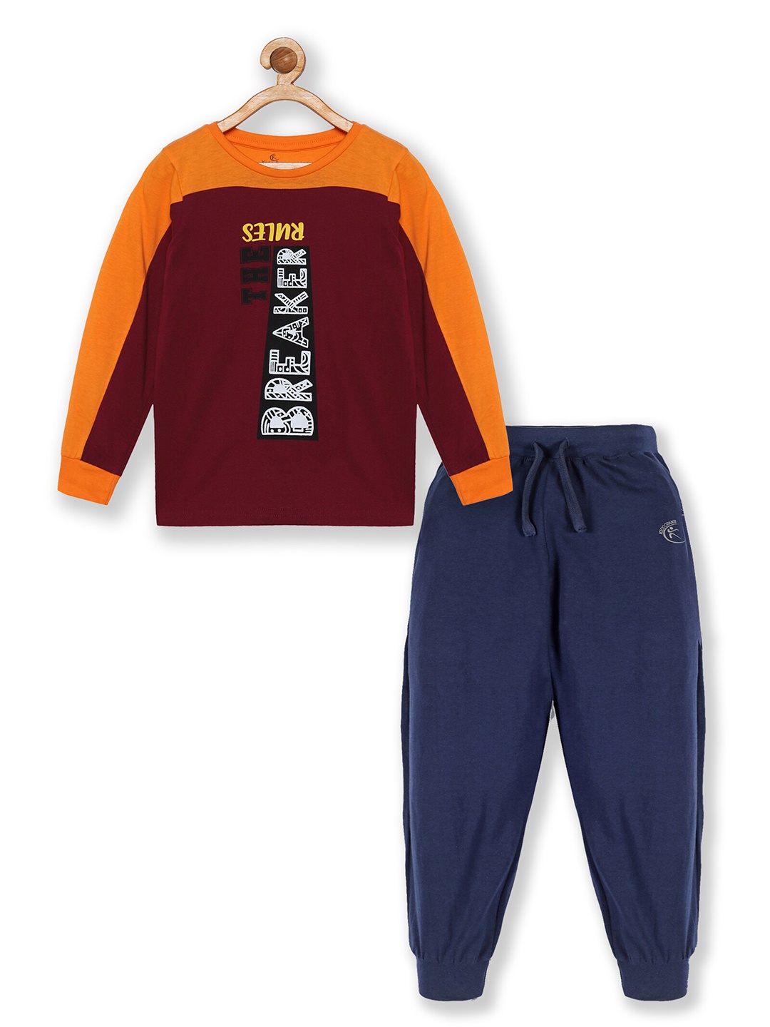 

KiddoPanti Boys Maroon & Navy Blue Printed T-shirt with Trousers
