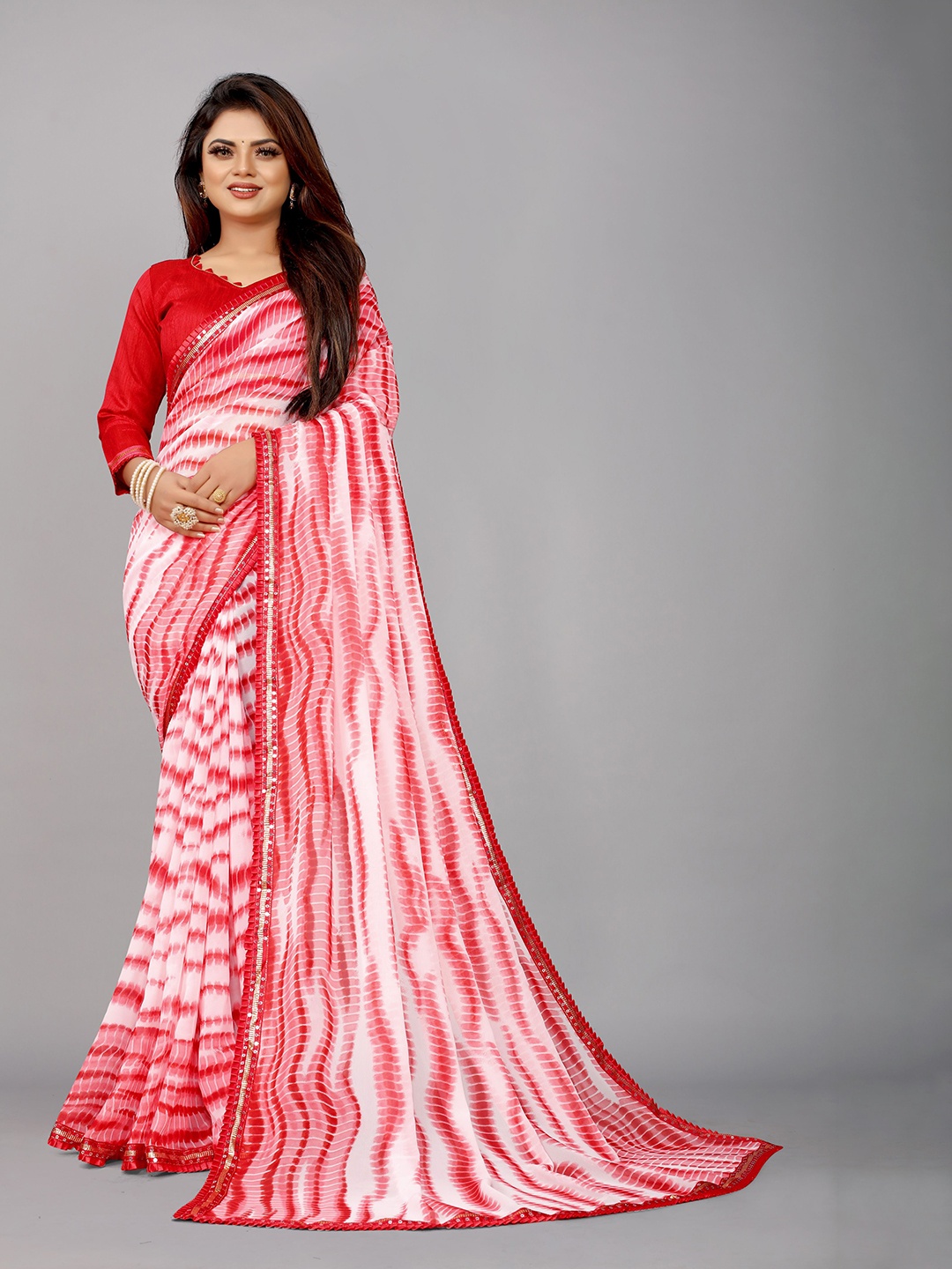 

B4ME COM Red & White Tie and Dye Saree