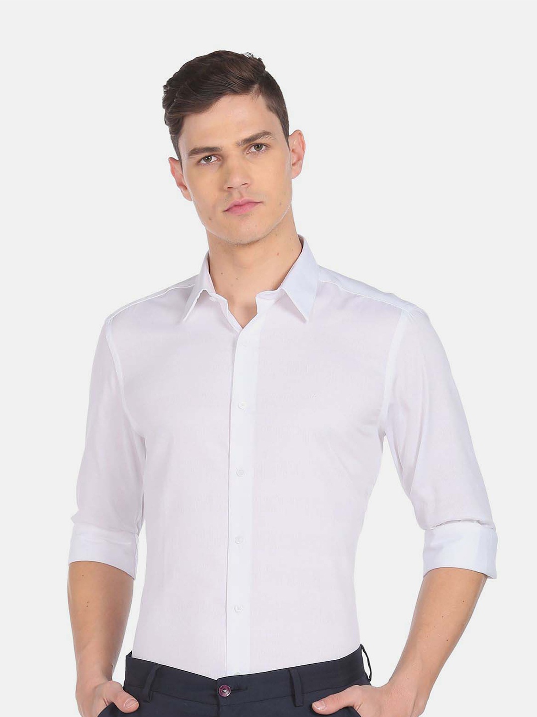 

Arrow Men White Cotton Slim Fit Casual Shirt