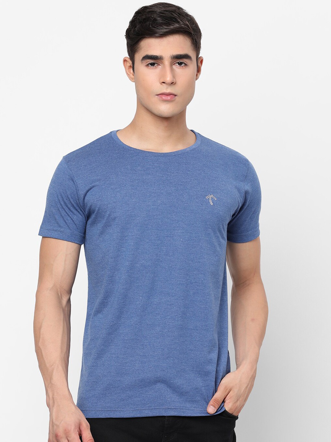 

Shurtz N Skurtz Men Blue Solid Cotton T-shirt