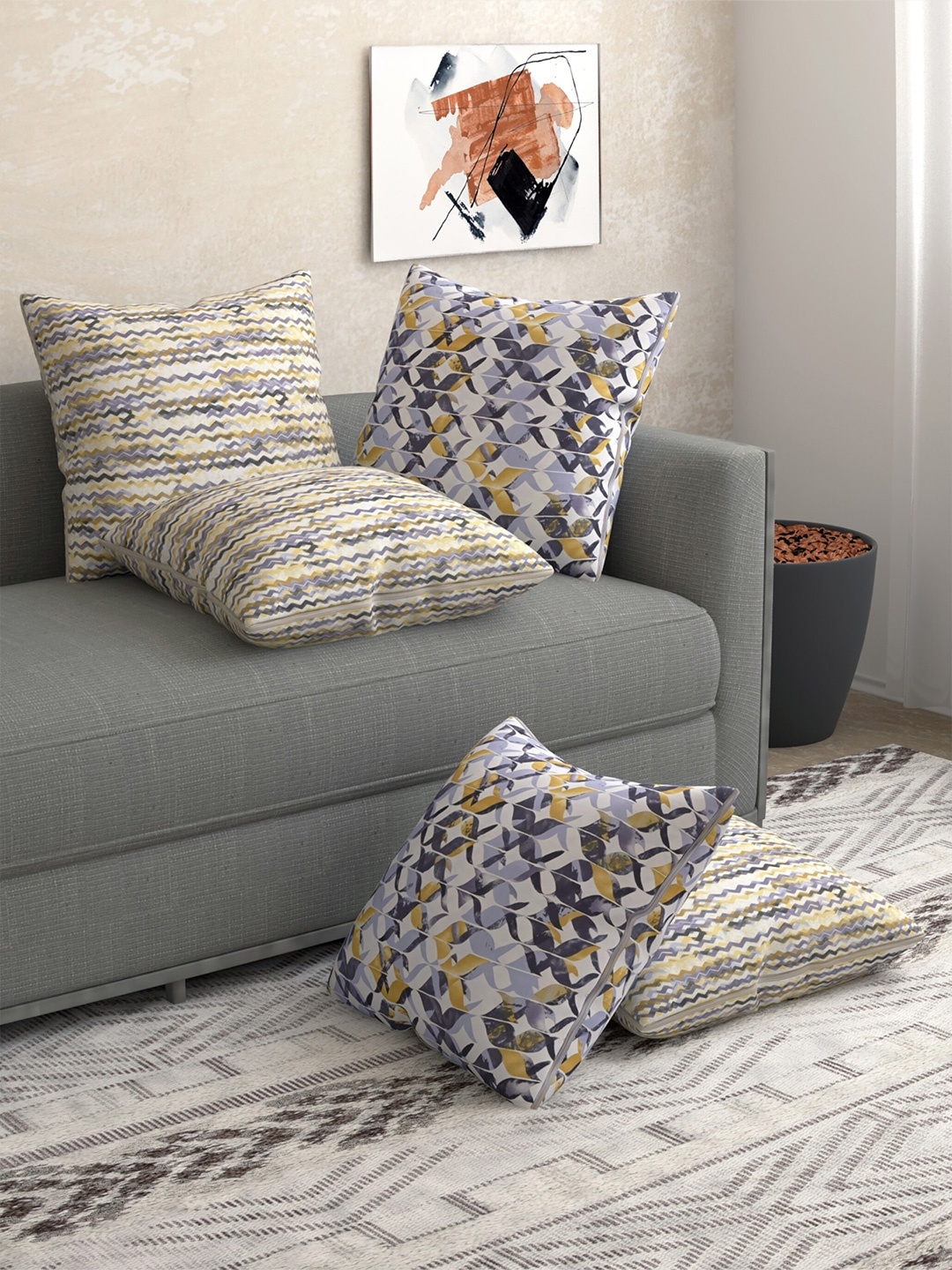 

Salona Bichona Beige & White Set of 5 Floral Square Cushion Covers