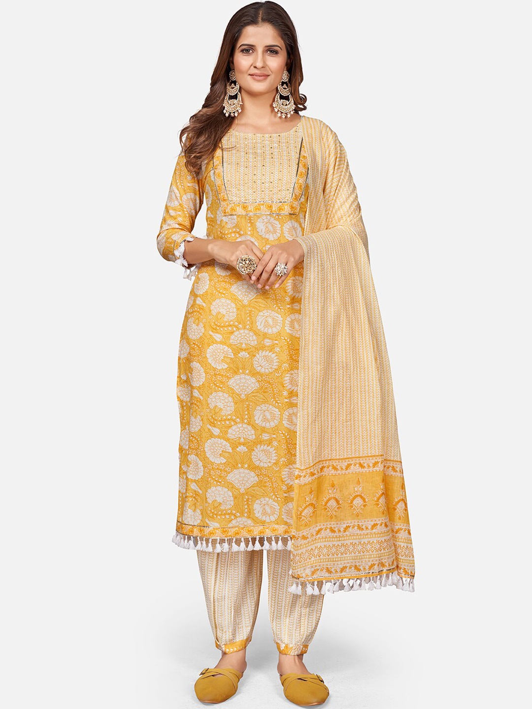 

Vbuyz Women Yellow Floral Printed Pure Cotton Kurta with Trousers & With Dupatta