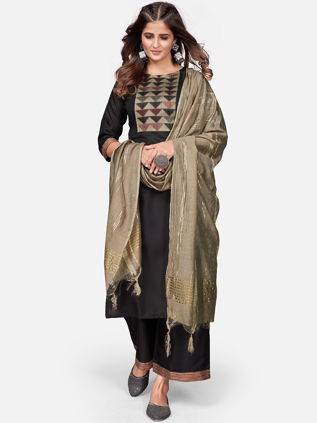 

Vbuyz Women Black Yoke Design Kurta with Palazzos & With Dupatta
