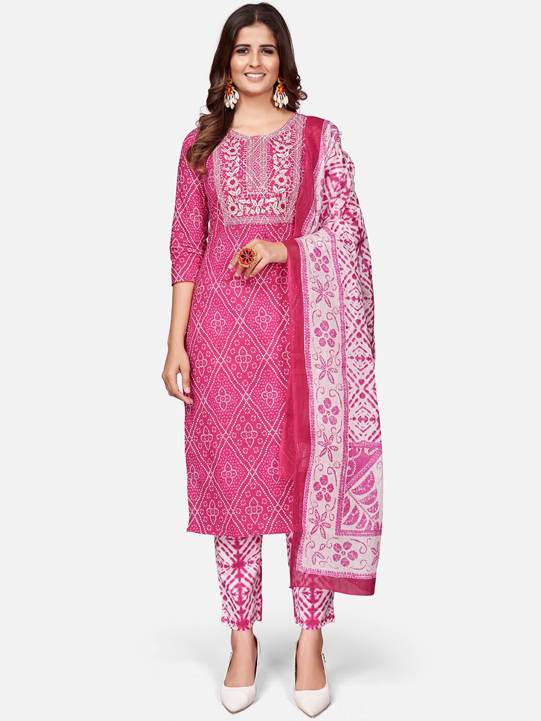 

Vbuyz Women Pink Bandhani Printed Pure Cotton Kurta with Trousers & Dupatta