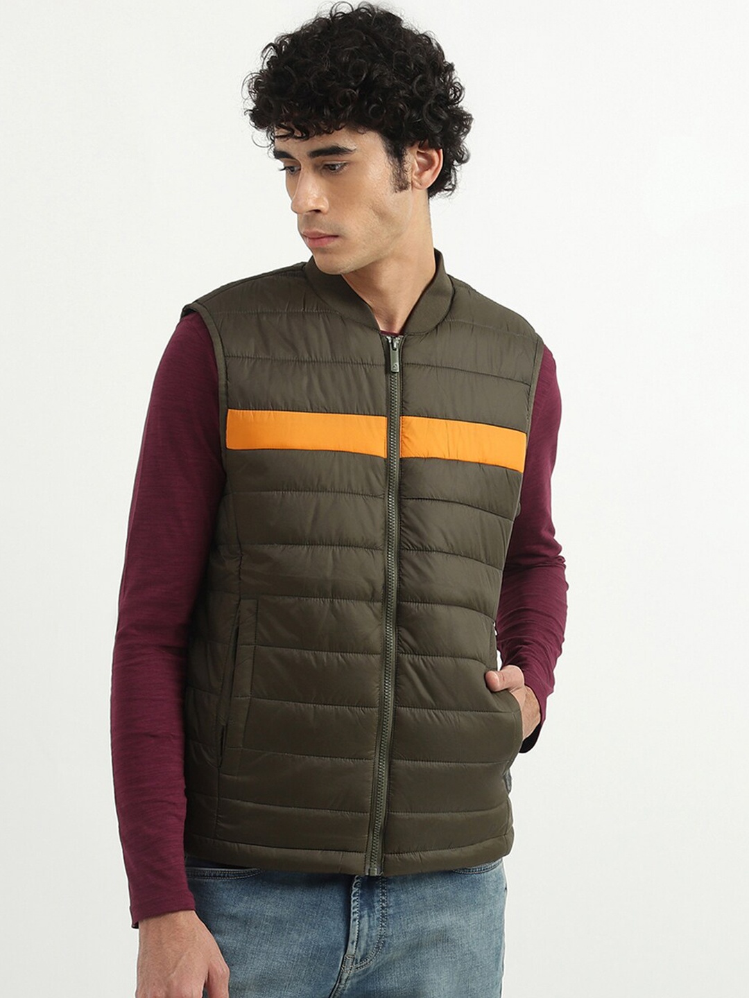 

United Colors of Benetton Men Olive Green Colourblocked Crop Puffer Jacket