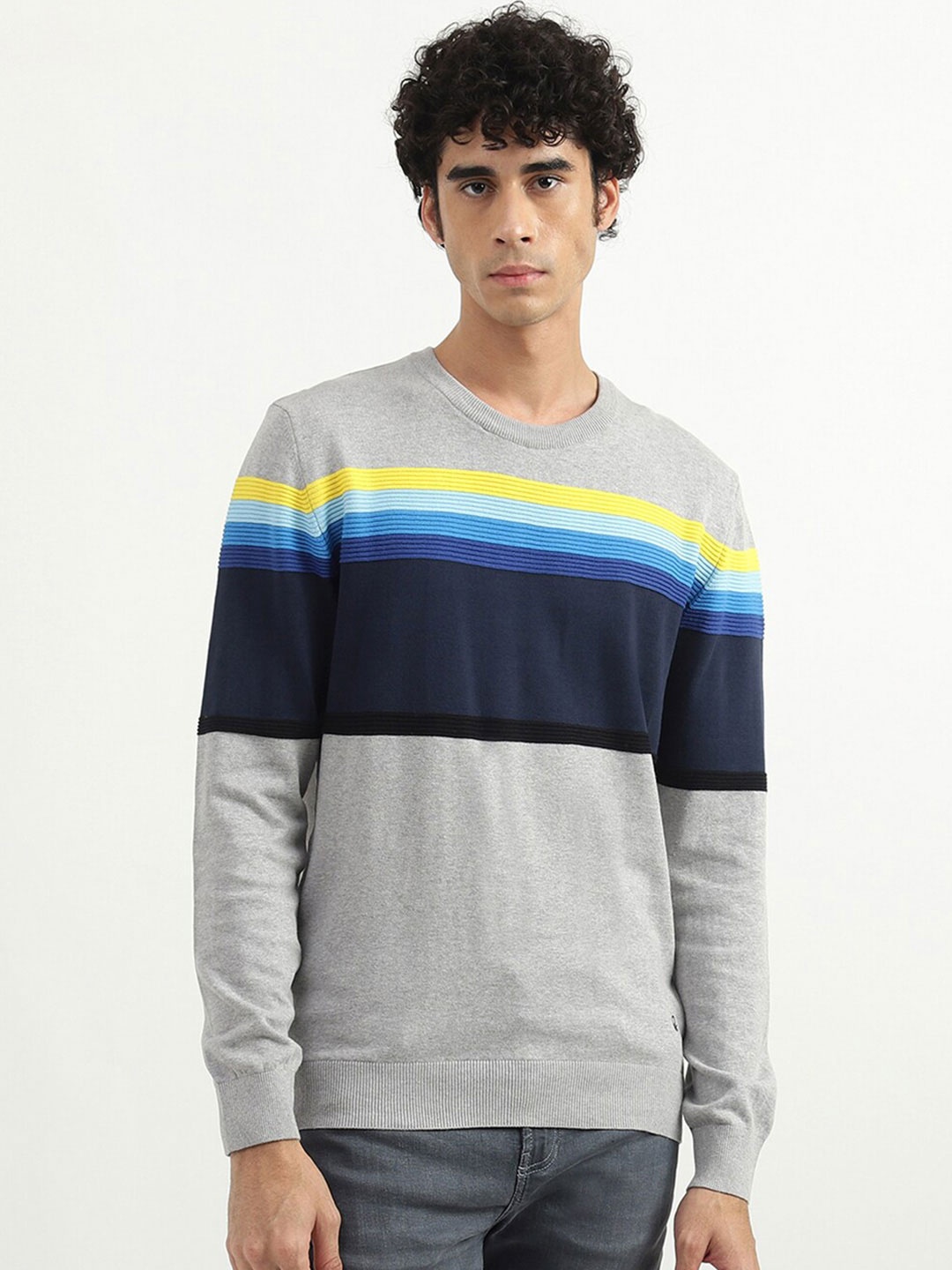 

United Colors of Benetton Men Grey & Black Colourblocked Pullover