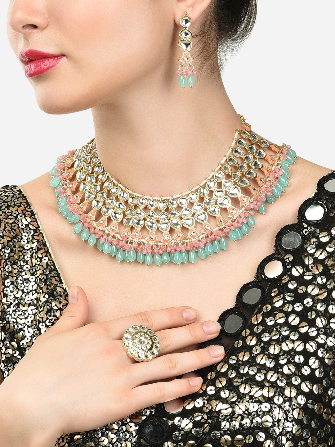 

Zaveri Pearls Gold-Plated Fluorescent-Green Colored Kundan-Studded Jewellery Set