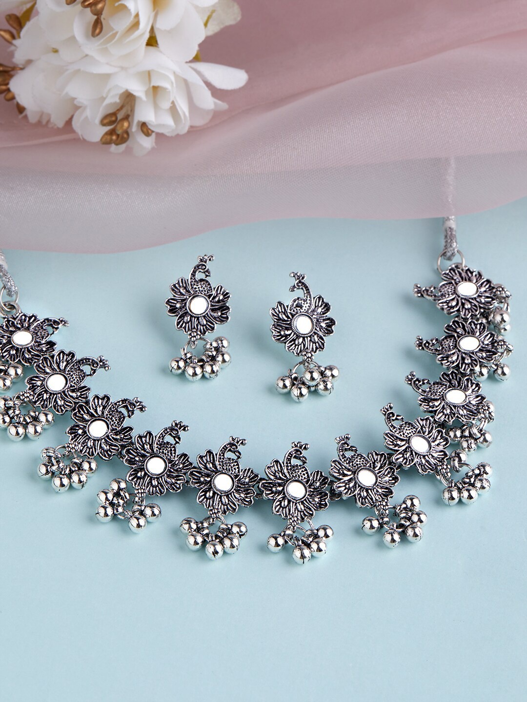 

Anouk Women Rubans Oxidised Silver-Plated & Beaded Jewellery Set