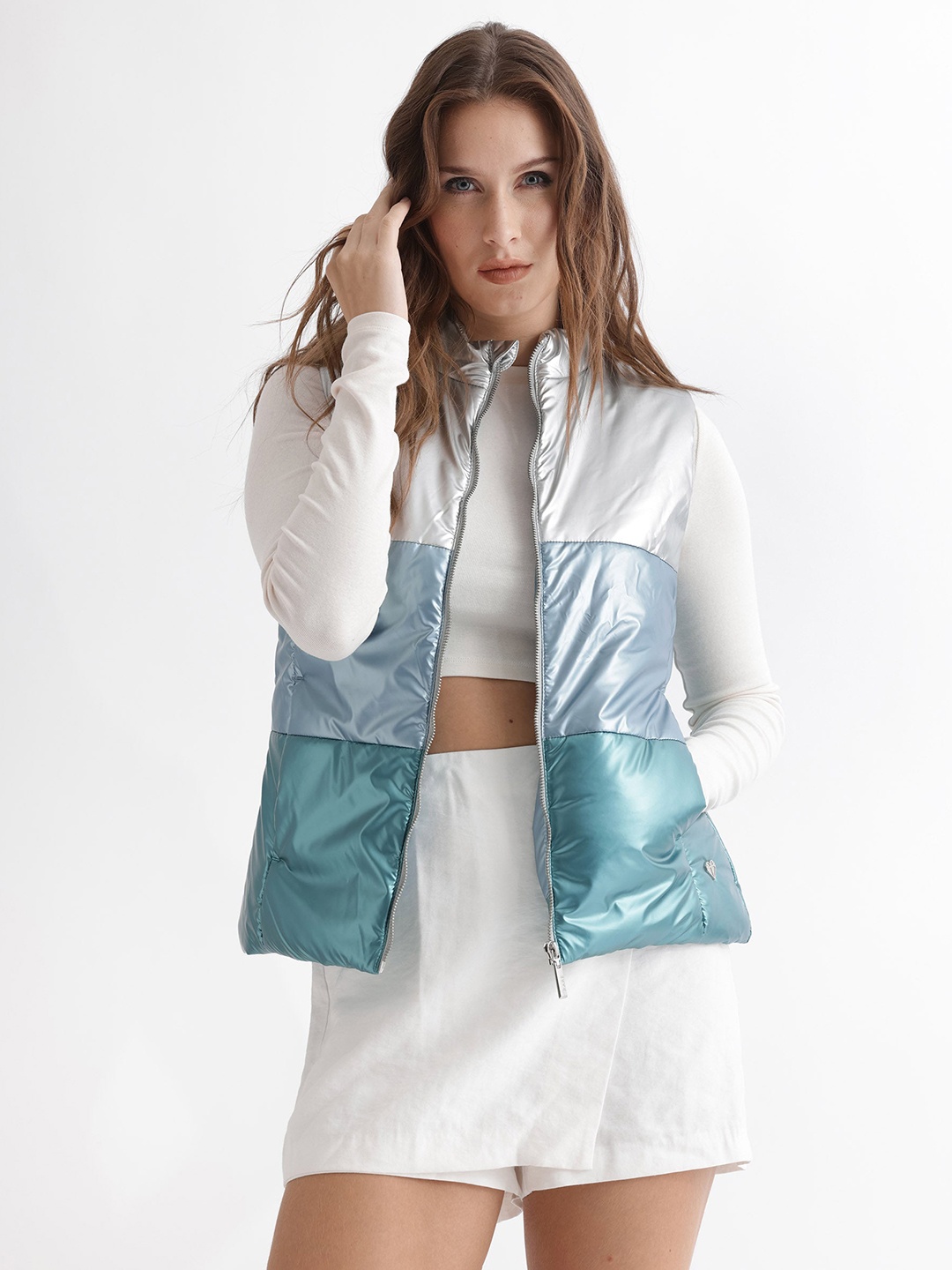 

RAREISM Women Silver-Toned Blue Colourblocked Padded Jacket