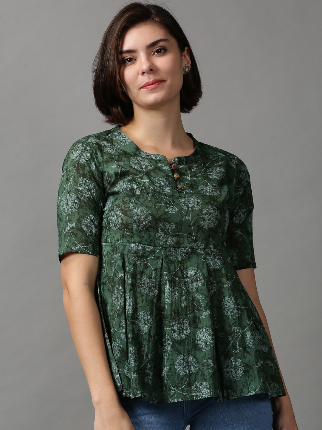 

SHOWOFF Green Floral Print Empire Top