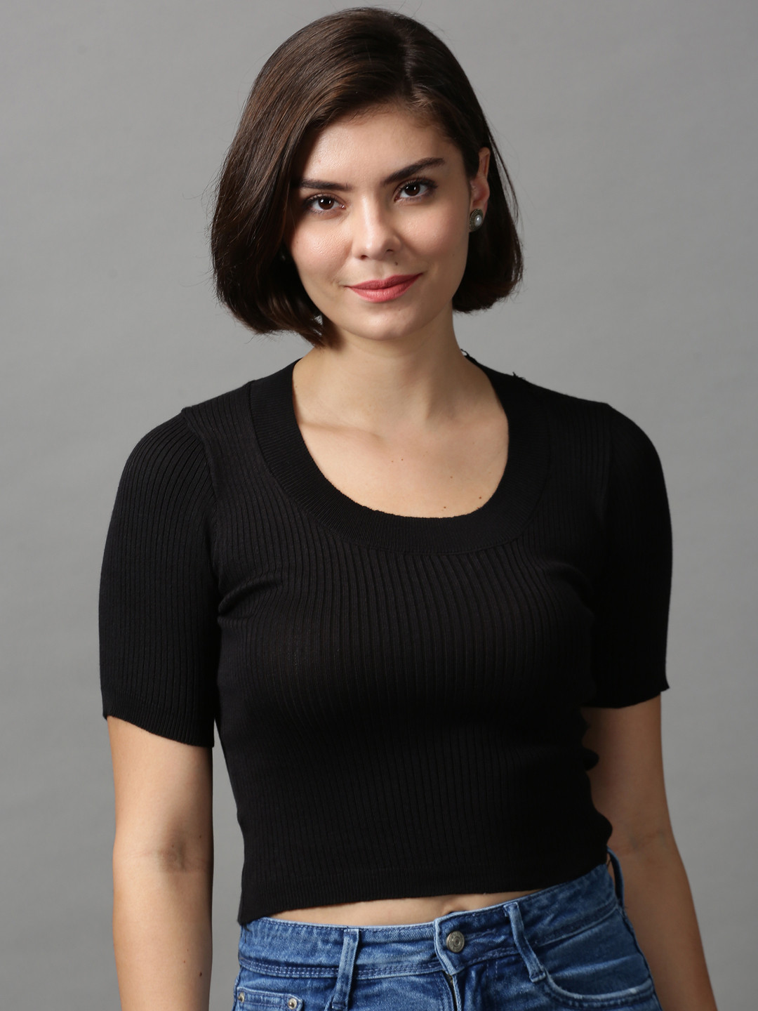 

SHOWOFF Black Solid Crop Top