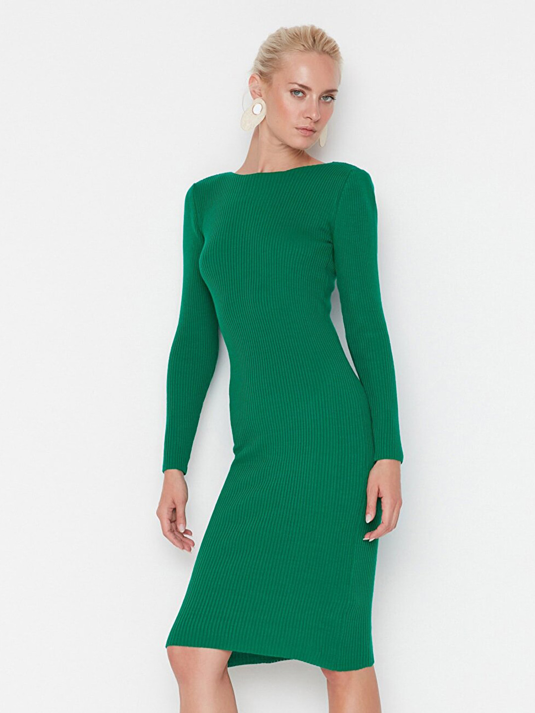

Trendyol Women Green Solid Acrylic Boat Neck Sweater Dress