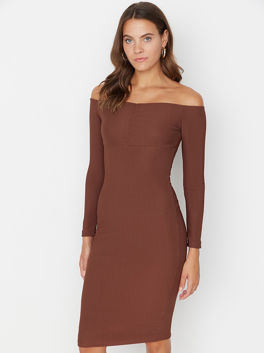 

Trendyol Women Brown Off-Shoulder Bodycon Cotton Dress