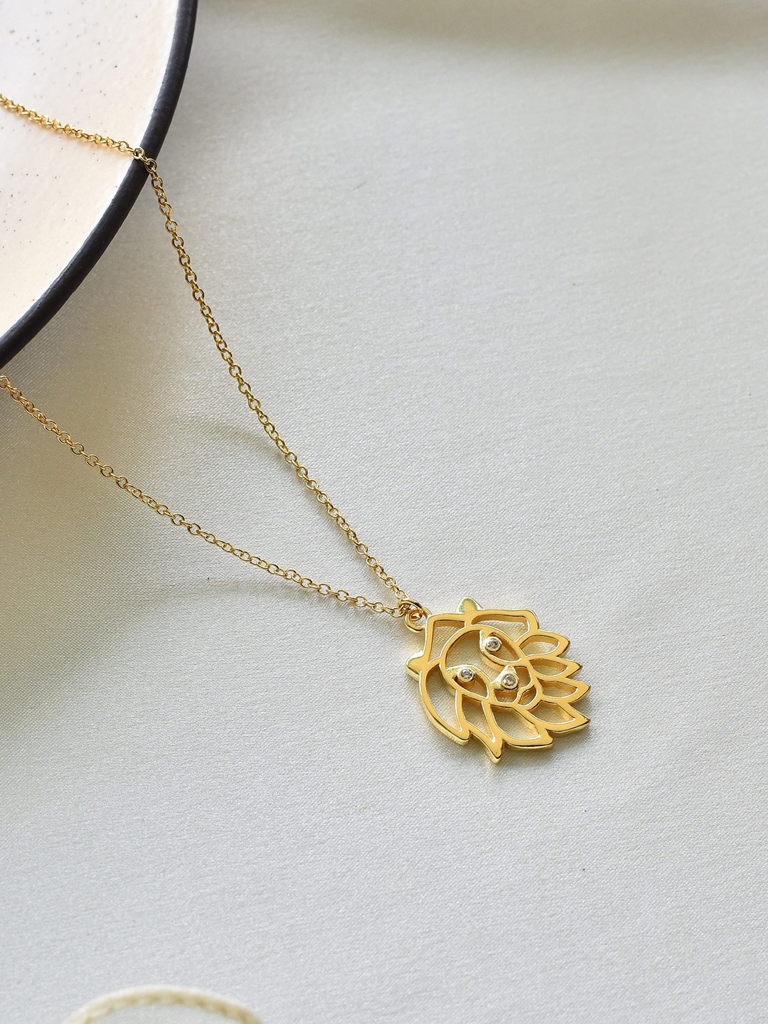 

Klissaa Gold-Toned White Brass Gold-Plated Leo Zodiac Gold Plated Necklace