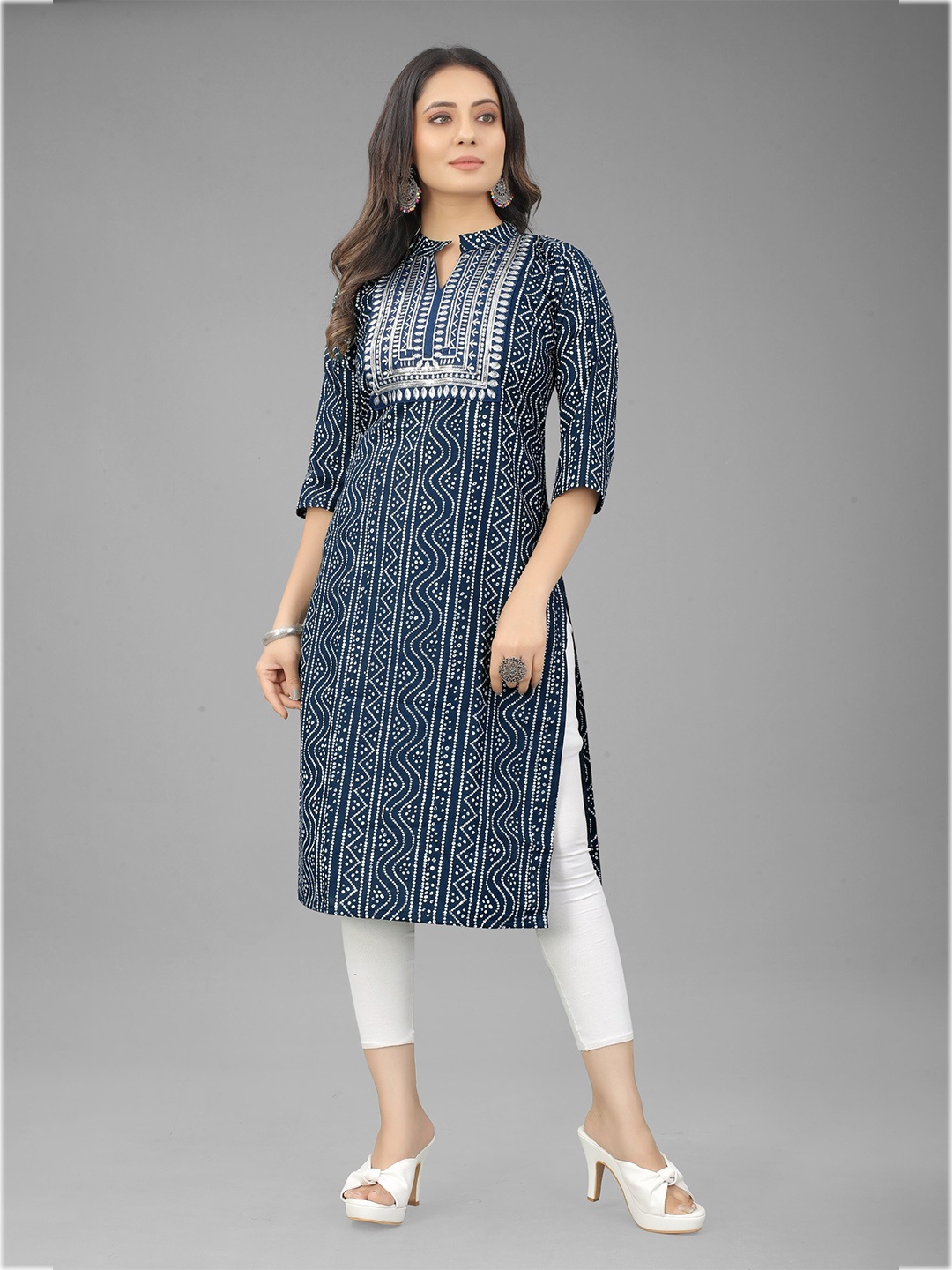 

RIVAMA Women Blue Ethnic Motifs Printed Embroidered Thread Work Kurta