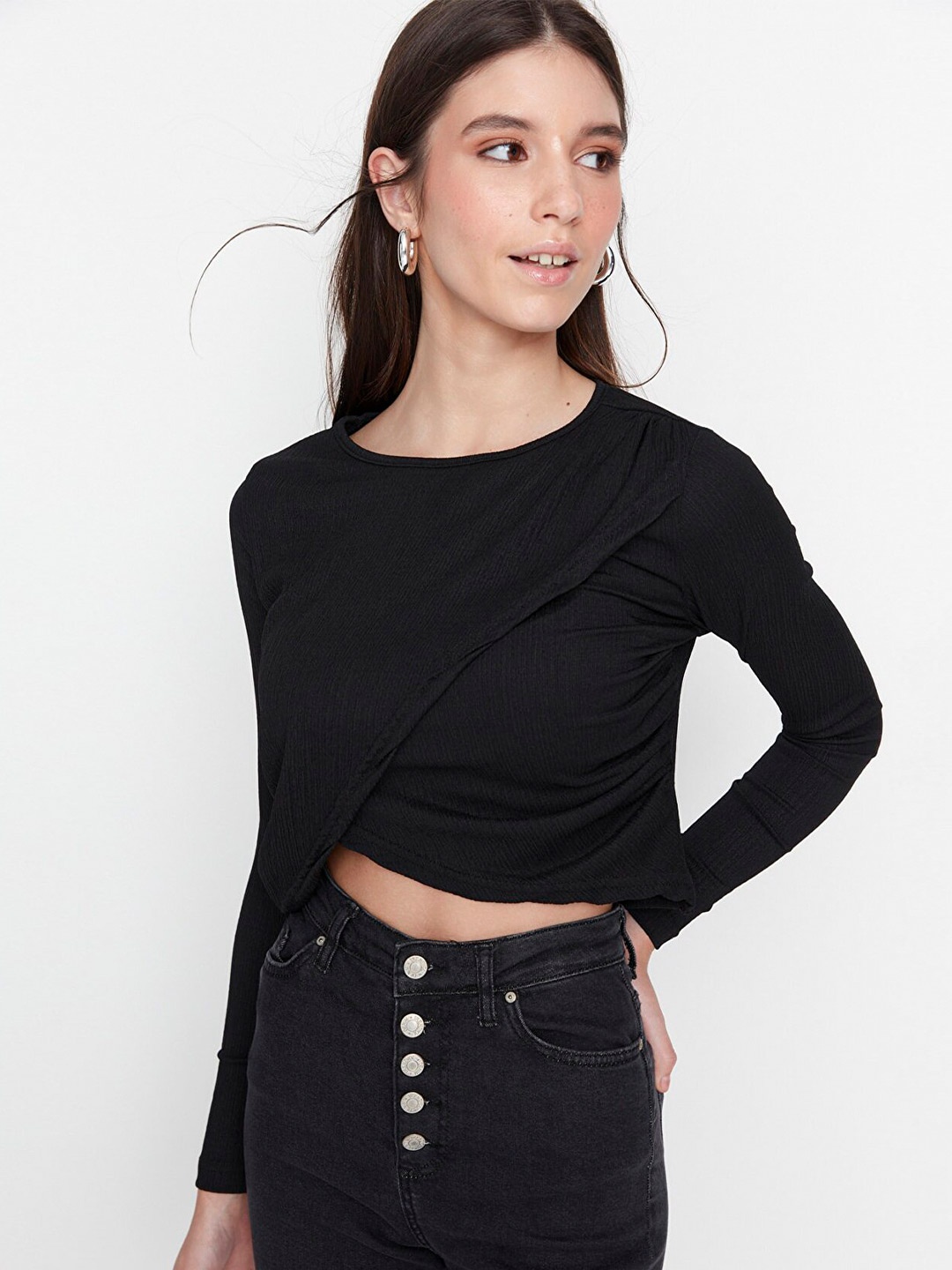 

Trendyol Black Round Neck Long Sleeve Wrap Crop Top