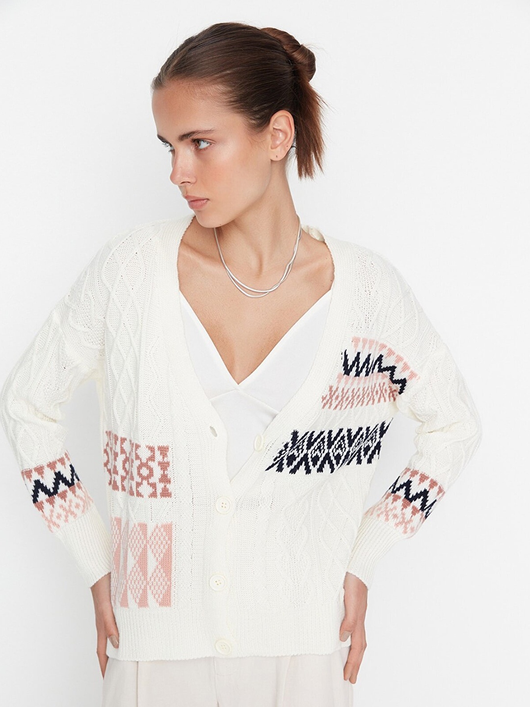 

Trendyol Women Off White Acrylic Cardigan