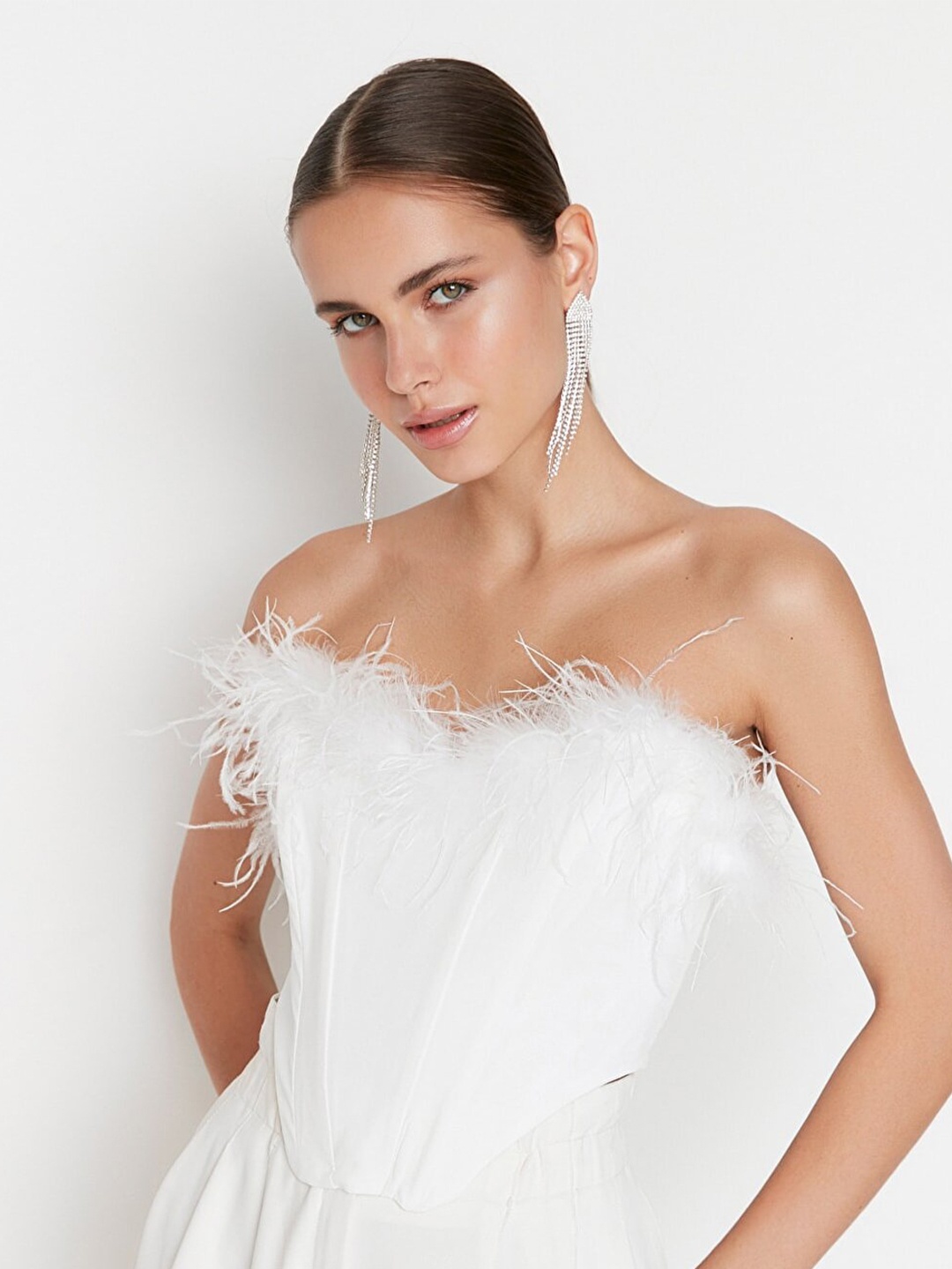 

Trendyol Women White Off-Shoulder Bardot Crop Top