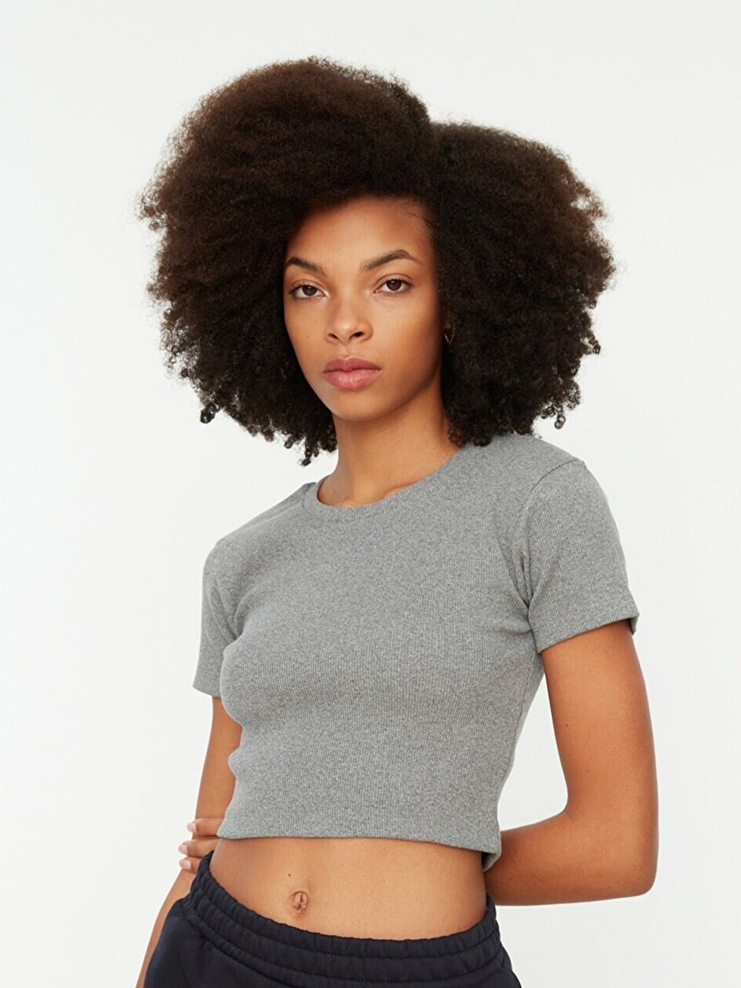 

Trendyol Grey Round Neck Crop Top