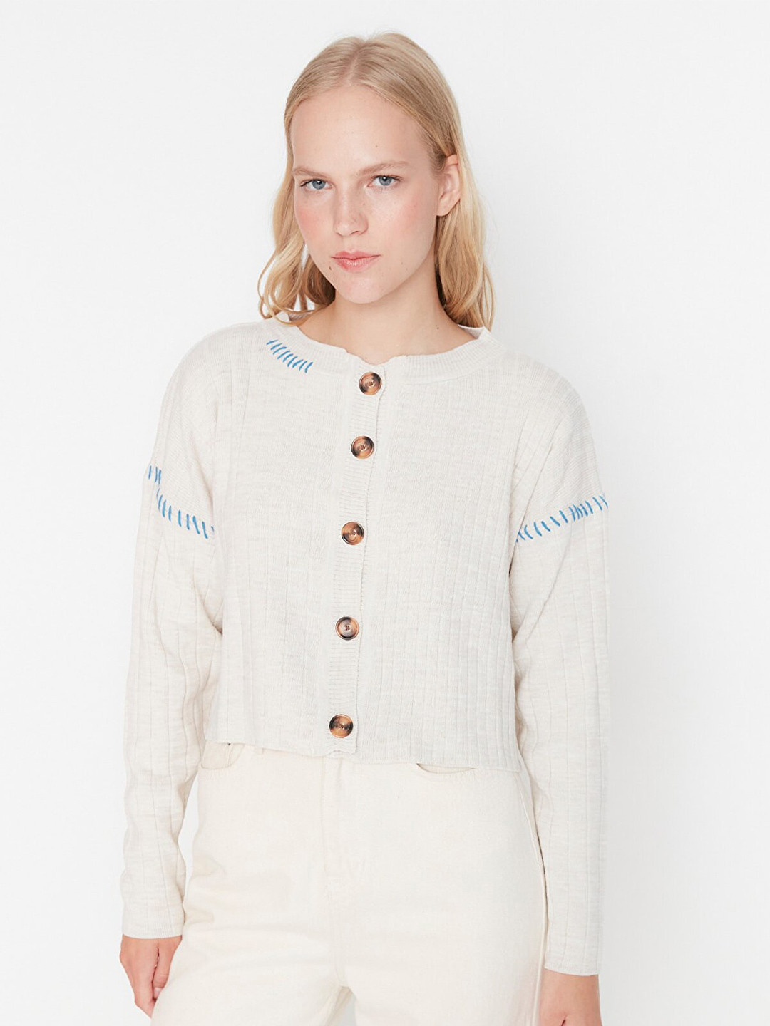 

Trendyol Women Grey Solid Cardigan