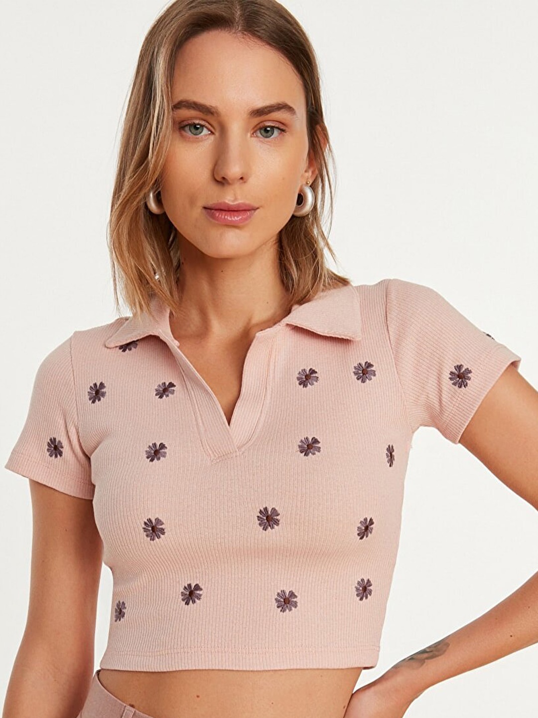 

Trendyol Pink Floral Print Crop Top