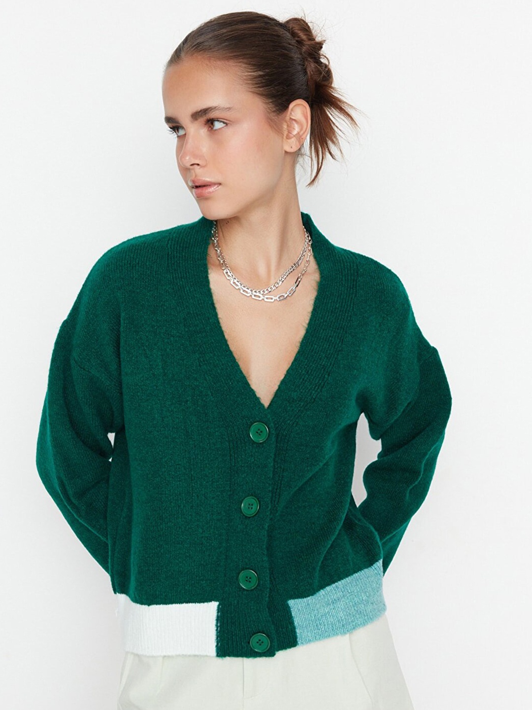 

Trendyol Women Green Solid Cardigan