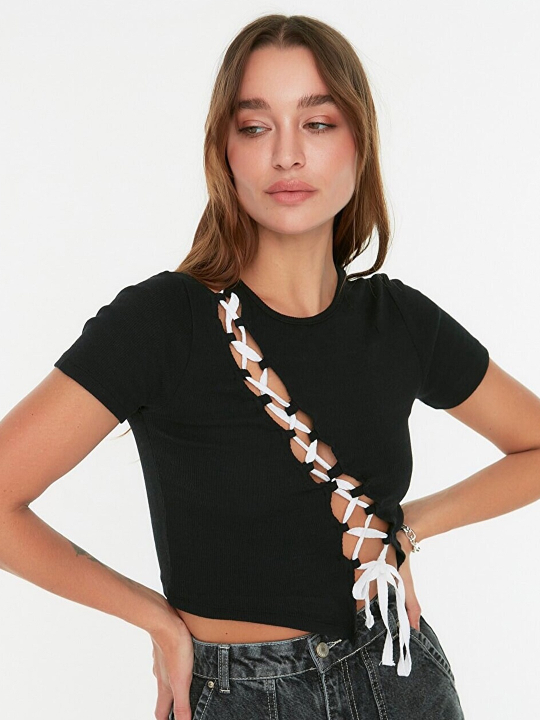 

Trendyol Women Black Round Neck Crop Top