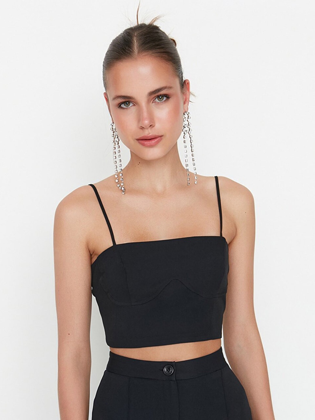 

Trendyol Black Shoulder Strap Crop Top