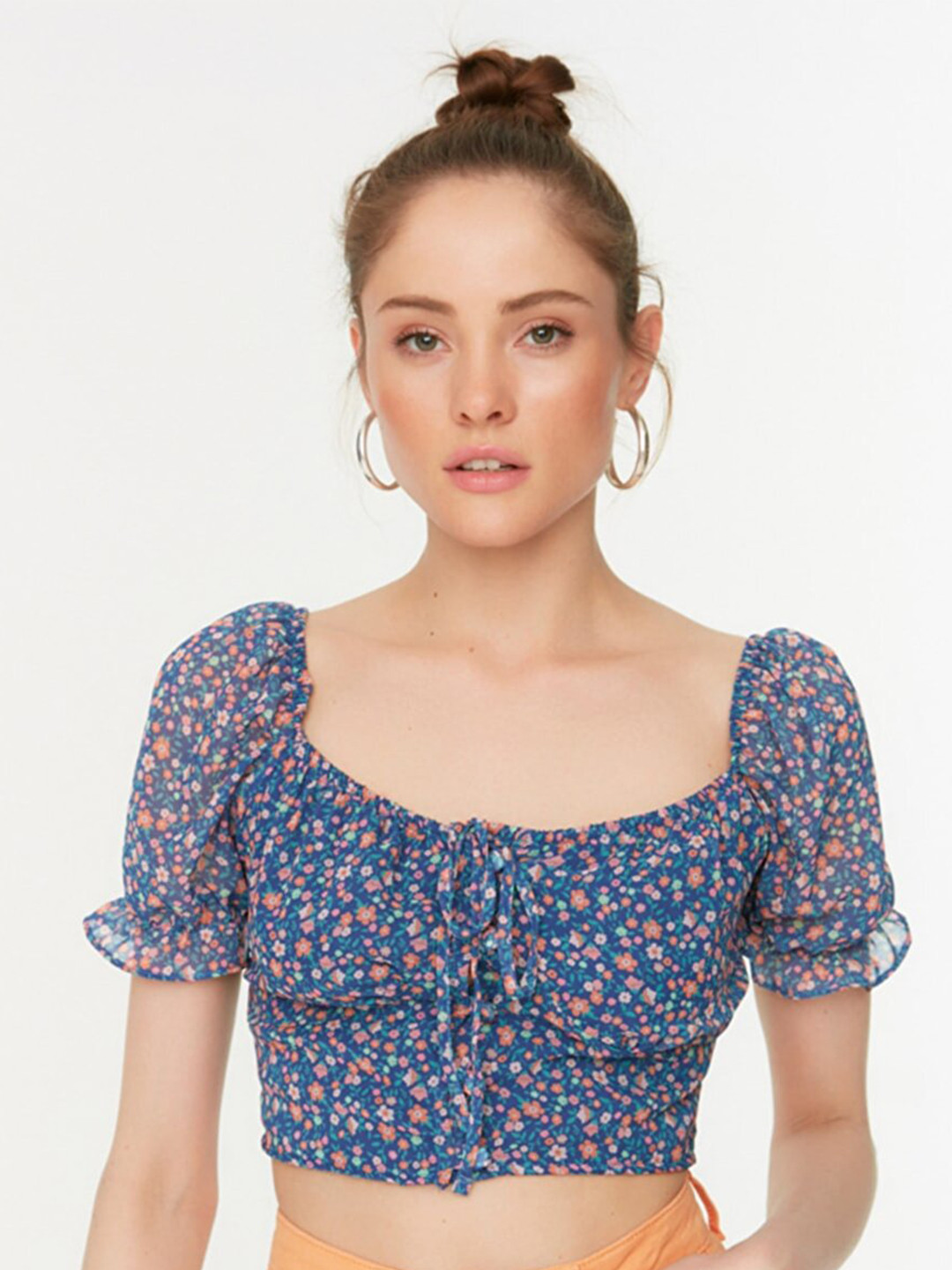 

Trendyol Women Blue & Orange Floral Printed Tie-Up Neck Crop Top