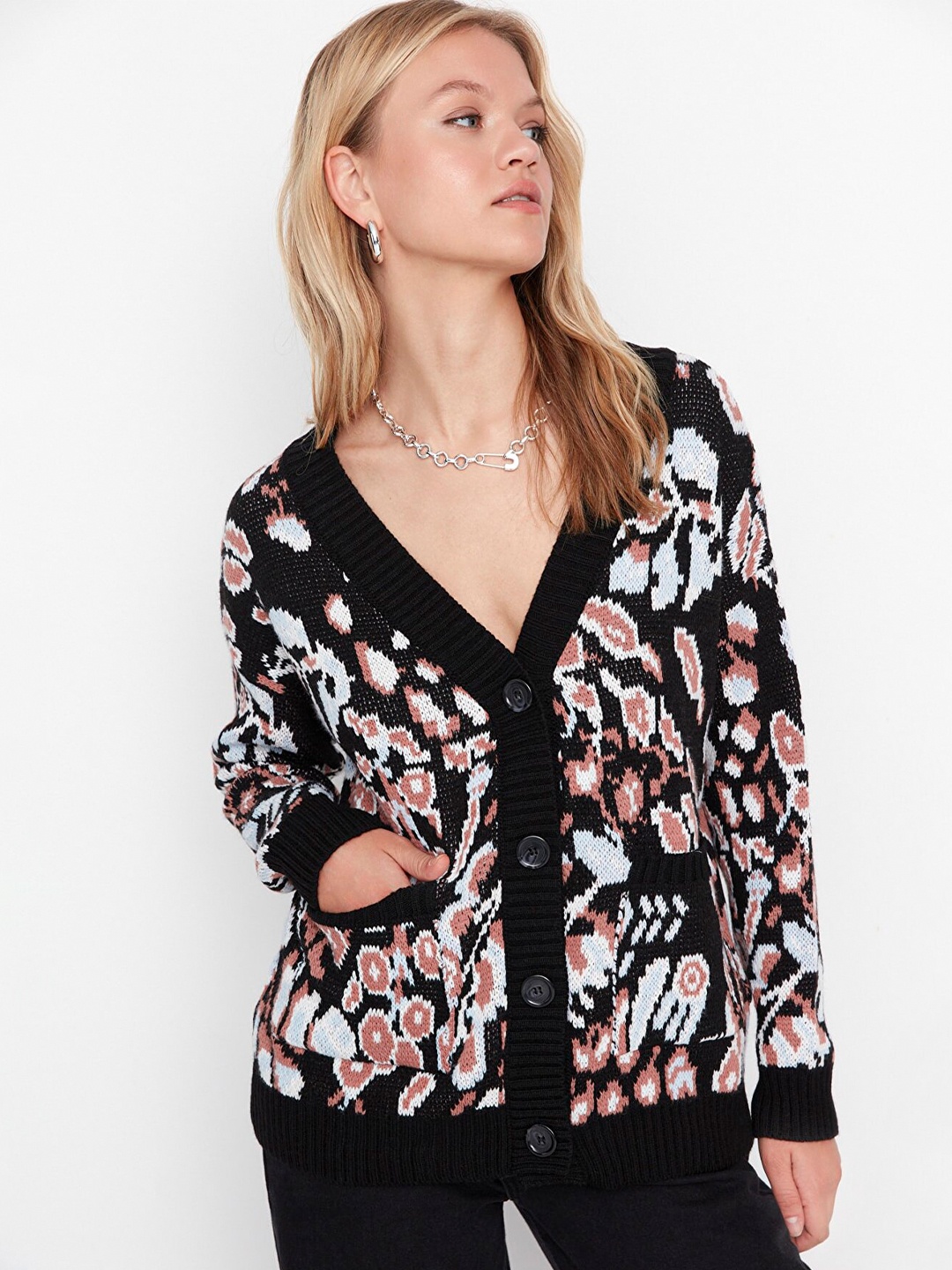 

Trendyol Women Black & Peach Self Design Acrylic Cardigan
