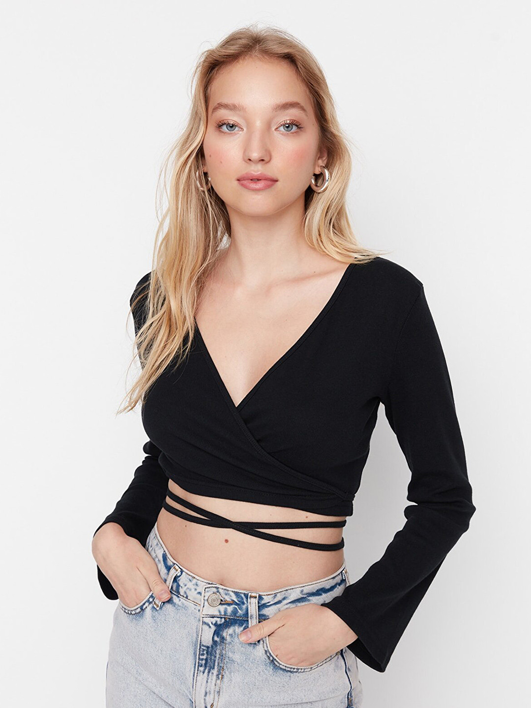 

Trendyol Women Black Solid V-Neck Wrap Crop Top