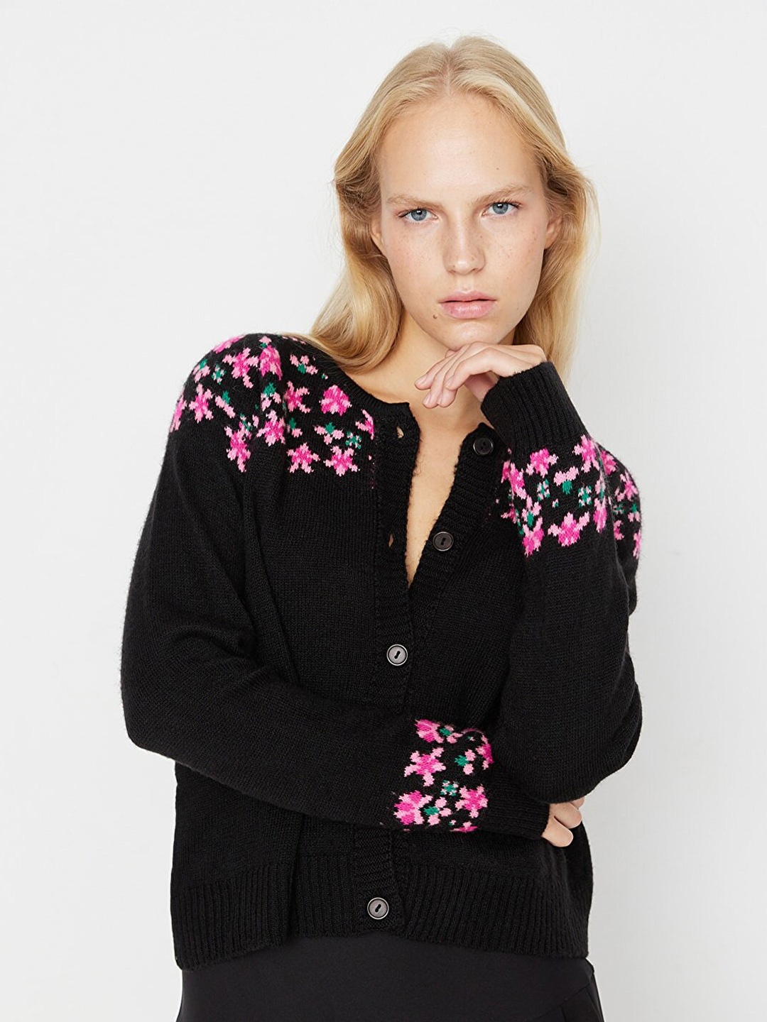 

Trendyol Women Black Floral Printed Cardigan