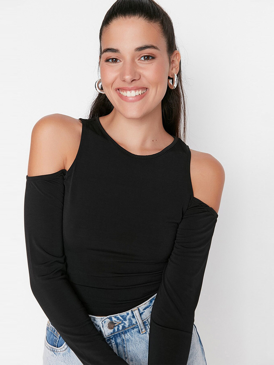 

Trendyol Women Black Solid Cold-Shoulder Sleeves Top