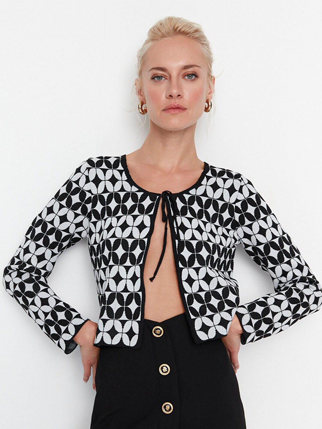 

Trendyol Women Geometric Printed Top, Black