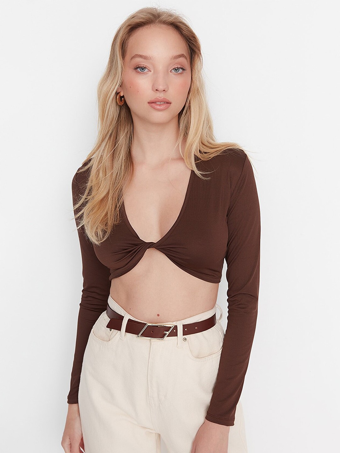 

Trendyol Women Brown Scoop Neck Crop Top