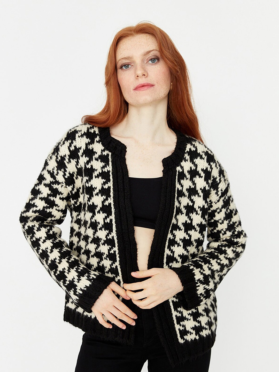 

Trendyol Black & White Geometric Print Mandarin Collar Top
