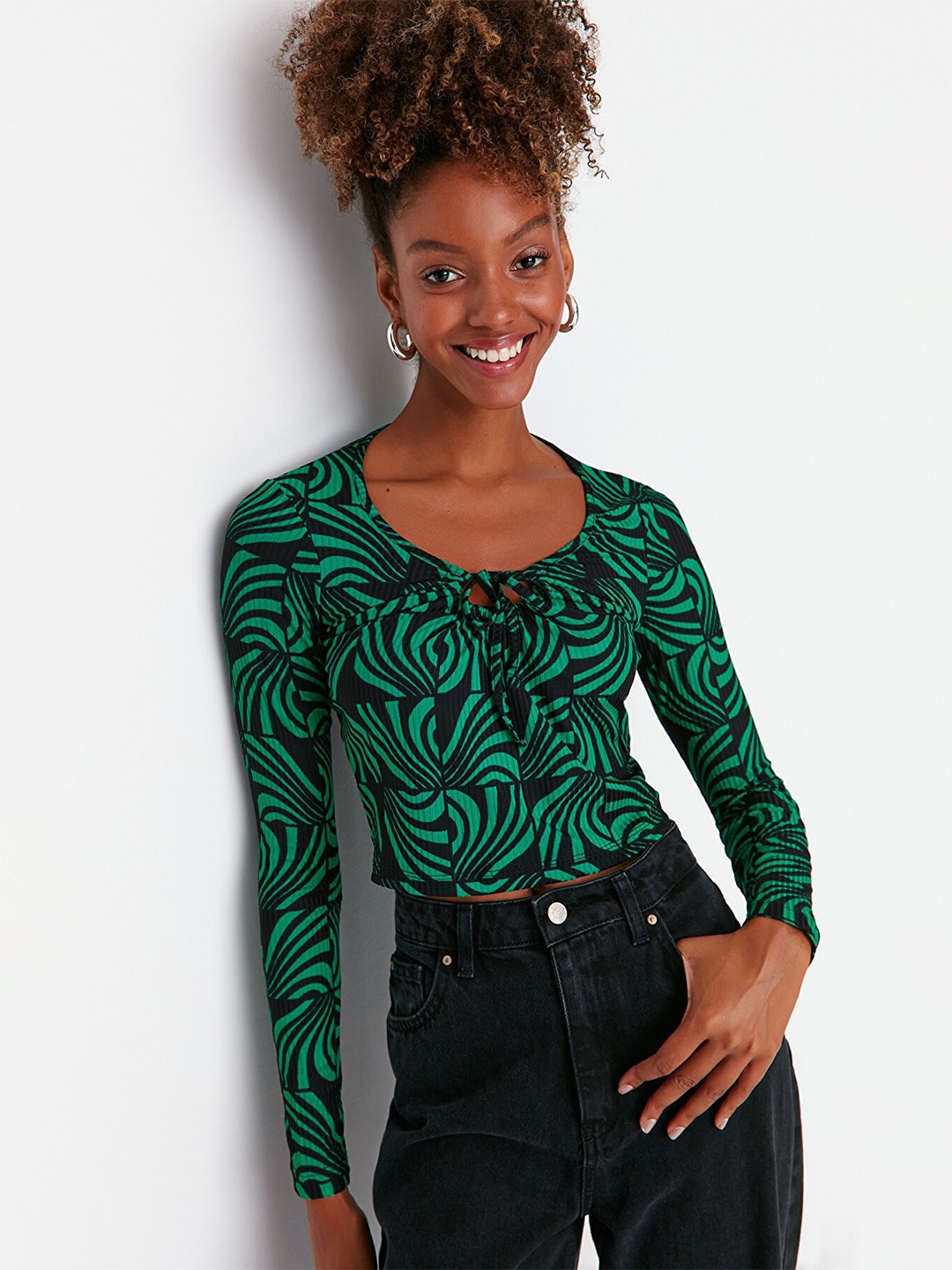 

Trendyol Women Green & Black Print Keyhole Neck Crop Top
