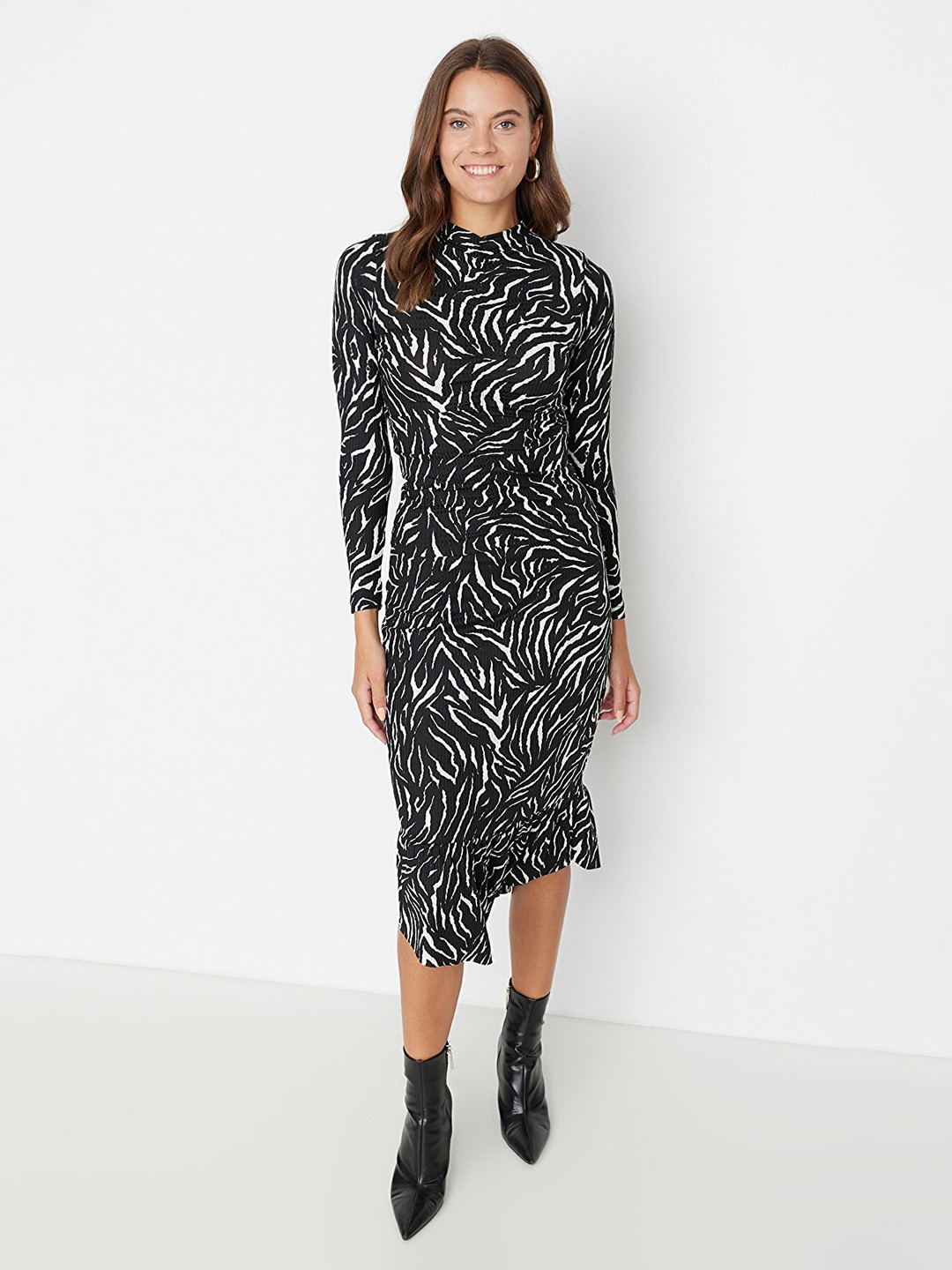 

Trendyol Women Black Animal Print Pure Cotton Top