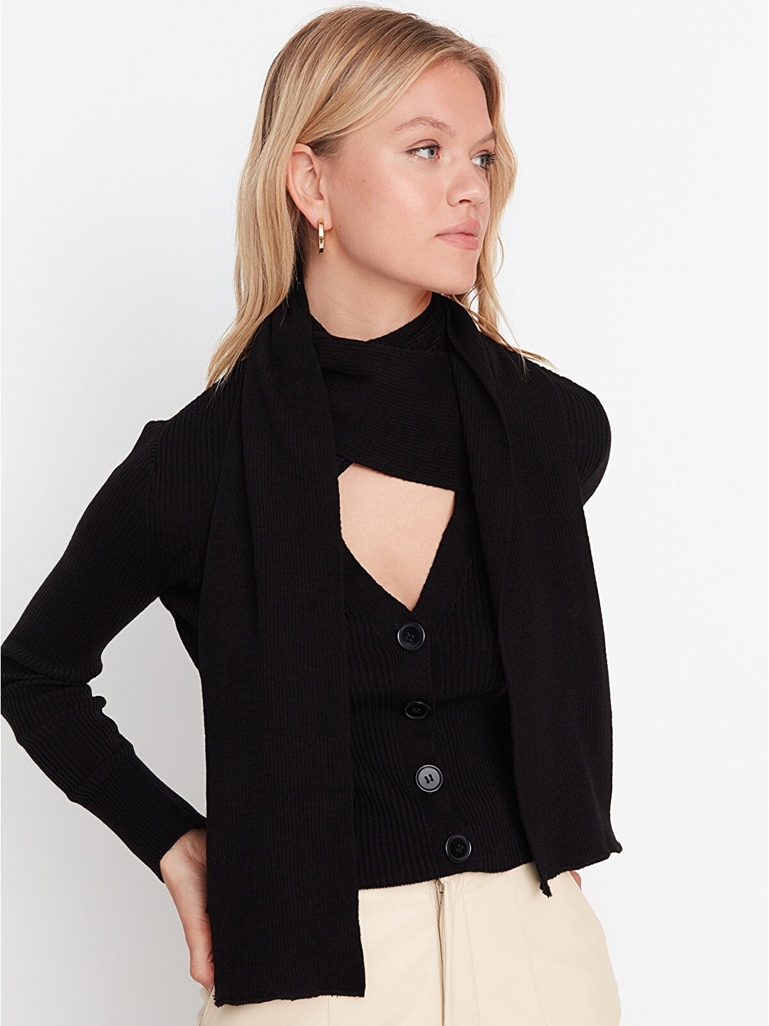 

Trendyol Women Black Ribbed Cardigan